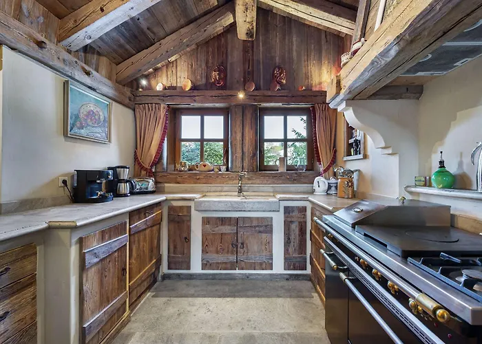 Montagnard A Rochebrune Avec Jacuzzi, Sauna, 6 Chambres, Proche Des Pistes, Accueil 12 Pers - Fr-1-569-37 * Megève