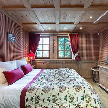Chalet Montagnard A Rochebrune Avec Jacuzzi, Sauna, 6 Chambres, Proche Des Pistes, Accueil 12 Pers - Fr-1-569-37 Megeve