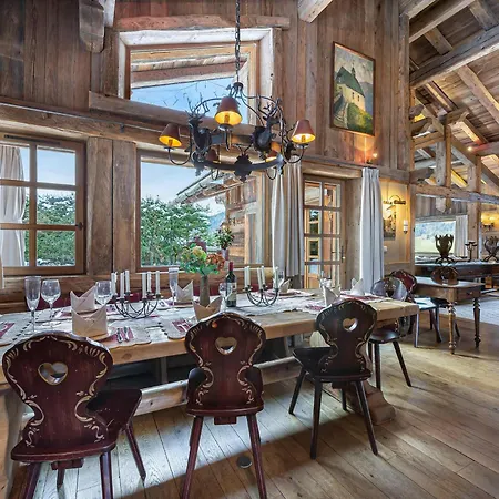 Montagnard à Rochebrune Avec Jacuzzi, Sauna, 6 Chambres, Proche Des Pistes, Accueil 12 Pers - Fr-1-569-37 Chalet *